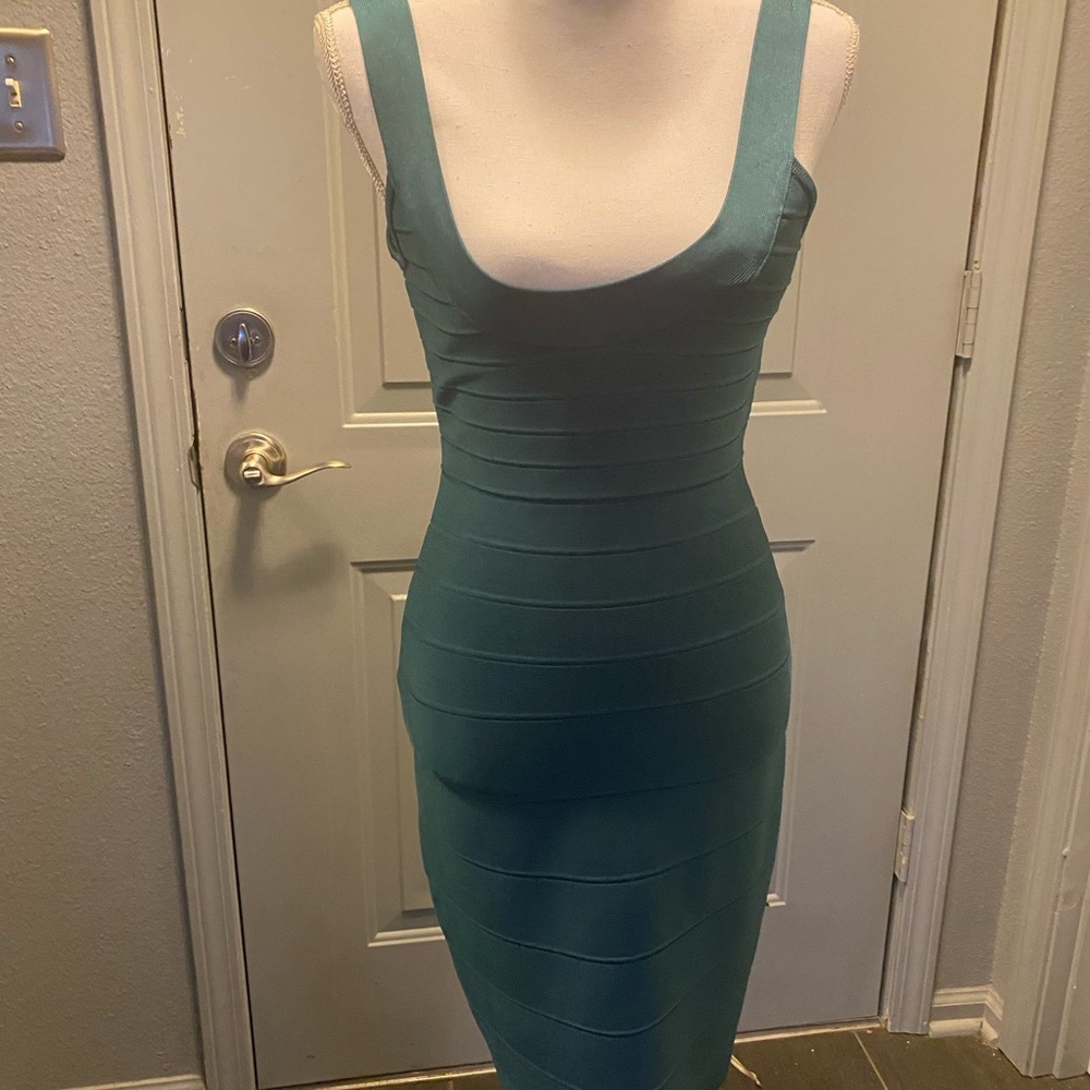 Herve Leger Blue Bodycon Dress Knee-Length Sleeveless Scoop Neck